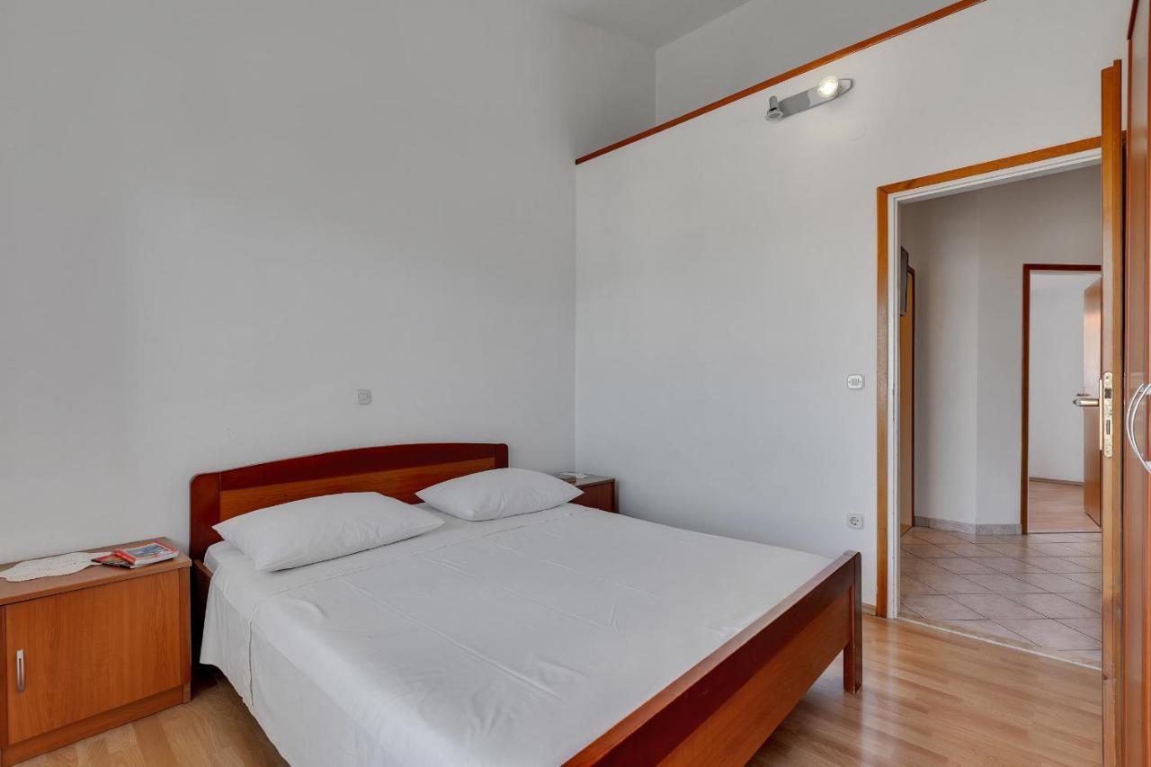 Apartments Tihomir Musac Omiš Exterior foto
